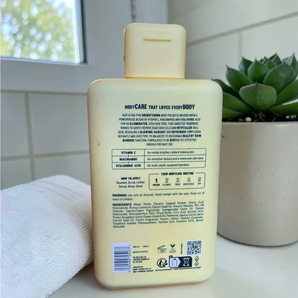 Isle of Paradise Brilliantly Bright Body Polish - Picture 2 of 2